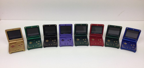 Photographies des GameBoy Advance customisés par Muchunow