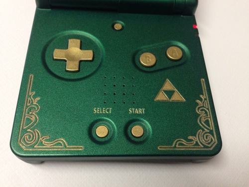 Photographies des GameBoy Advance customisés par Muchunow