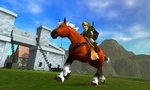 Link parourant la plaine d'Hyrule sur Epona